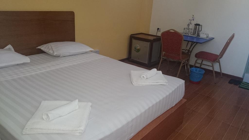 Silver Moon Hotel Yangon Dış mekan fotoğraf