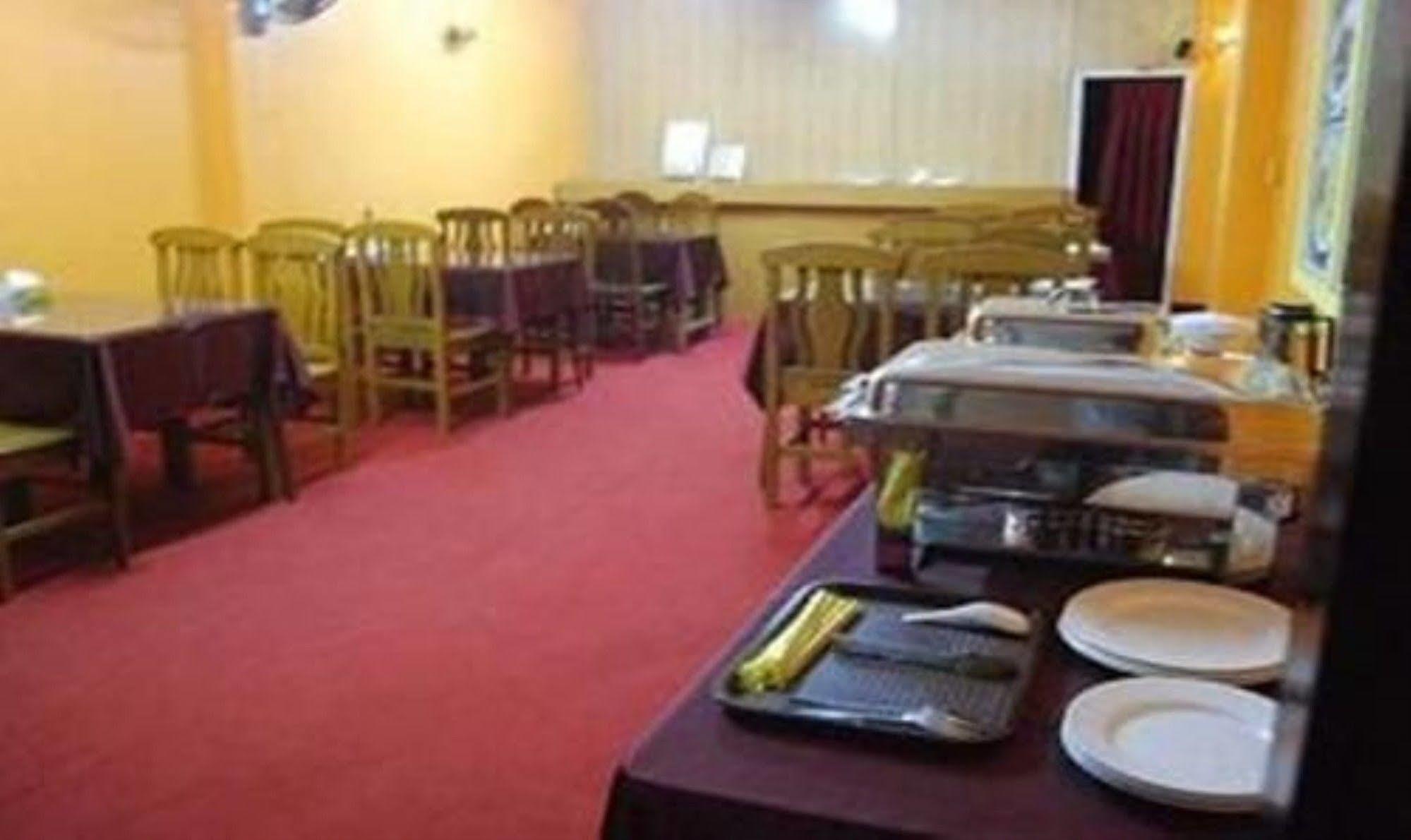 Silver Moon Hotel Yangon Dış mekan fotoğraf